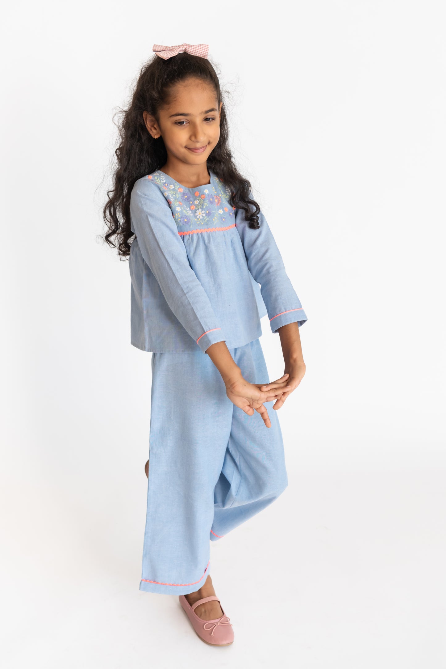 Petunia Garden Set
