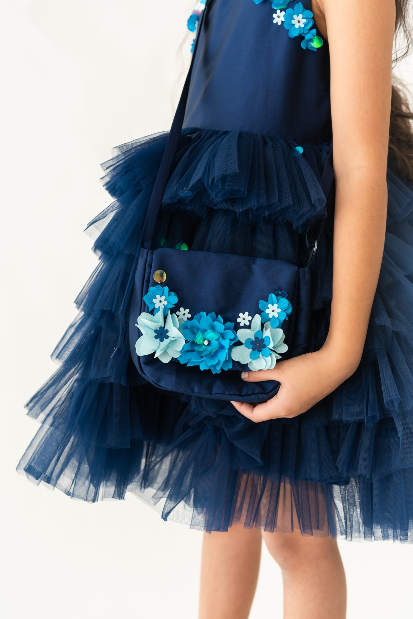 Morning Glory sling bag