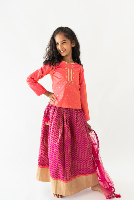 Raas Lehnga