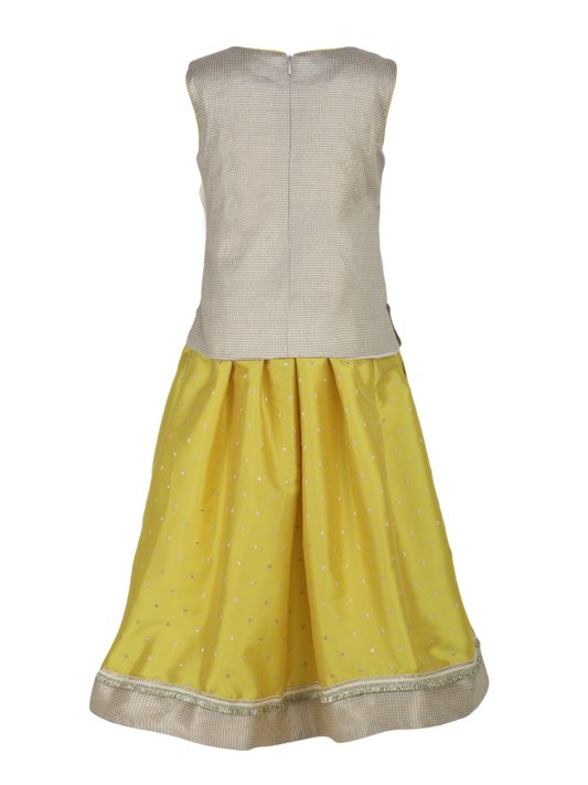 Mehtab Lehenga