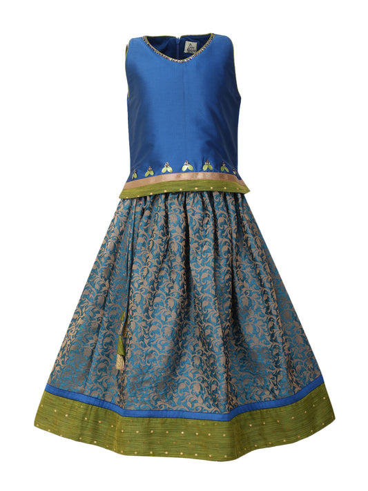Neelkamal Lehnga