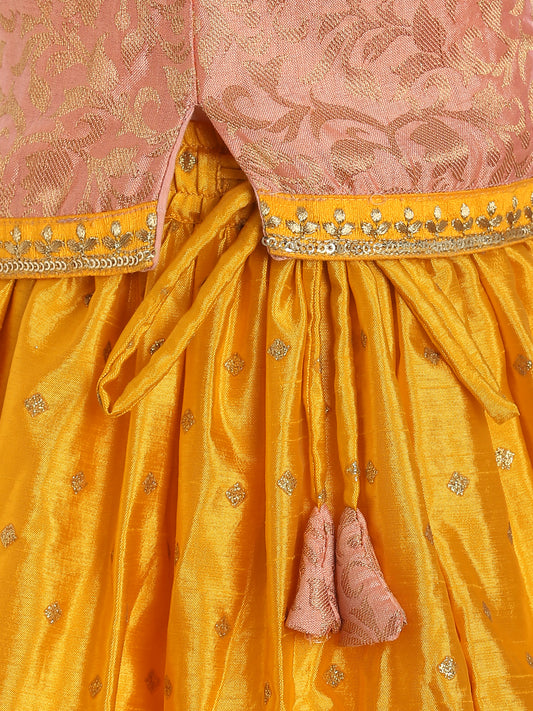 Amaltas Lehenga