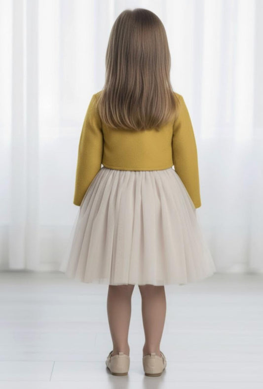 Yellow Daisy Shrug