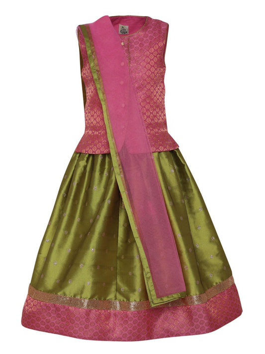 Manjira Lehnga