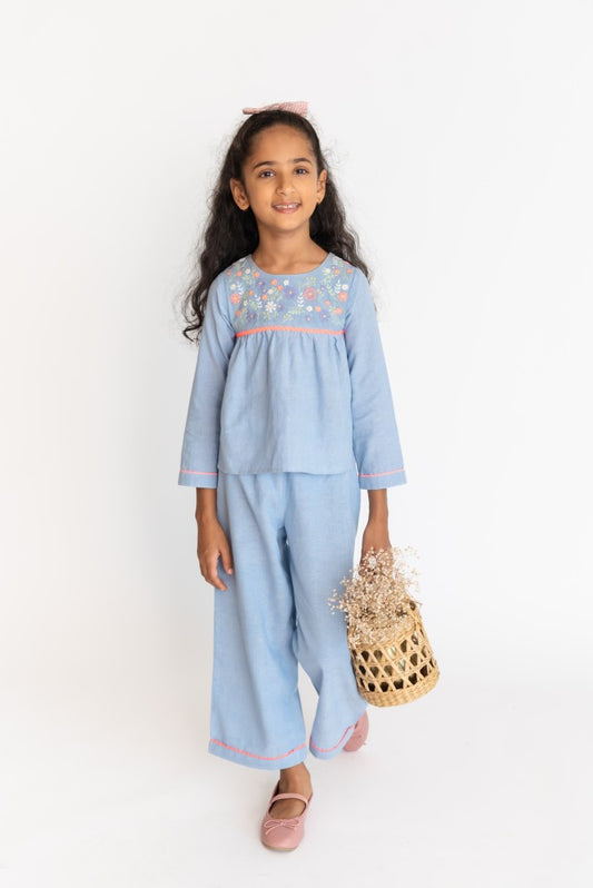 Petunia Garden Set