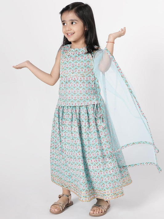 Aprajita lehnga